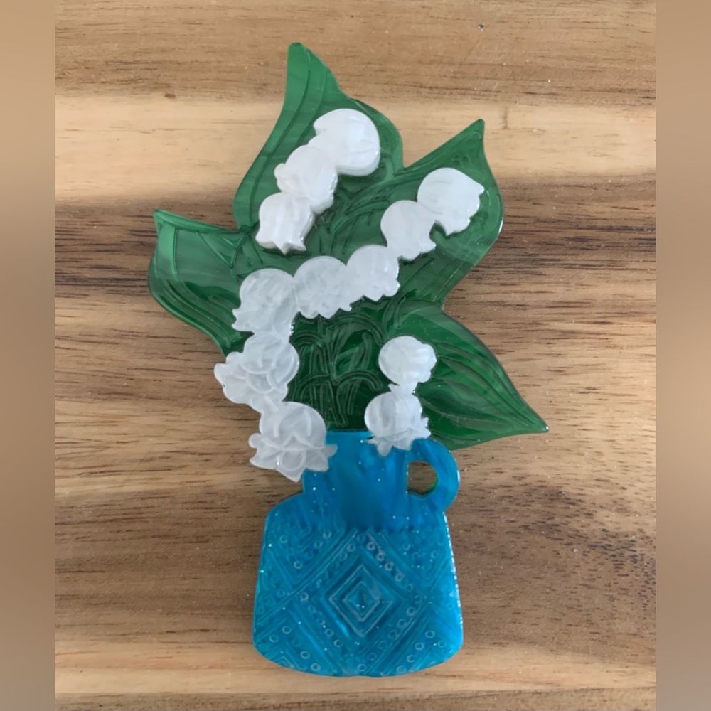 Erstwilder Our Lady's Tears Brooch flower Pin NWOT - Picture 6 of 8